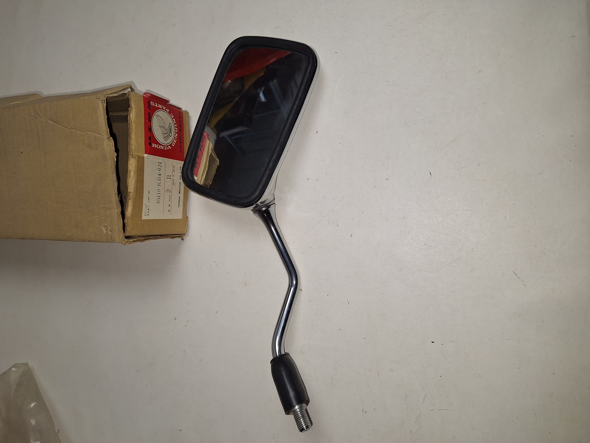 Picture of MIRROR,R,BACK  88110-KB4-621